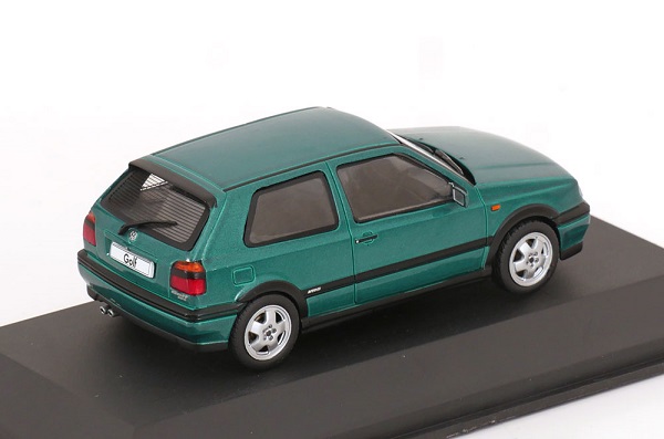 VW GOLF MKIII VR6 1994 GREEN - 1:43 SCALE DIECAST MODEL - Image 2