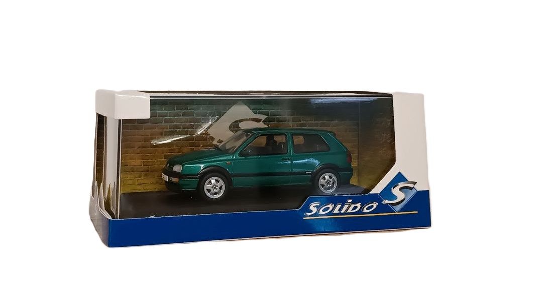 VW GOLF MKIII VR6 1994 GREEN - 1:43 SCALE DIECAST MODEL - Image 5